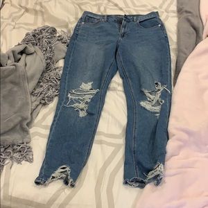American Eagle mom jeans size 4